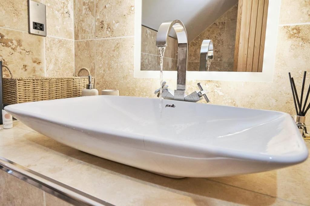 The Chase, Luxury Hot Tub Retreat, Pets Welcomed Dipton Exteriör bild